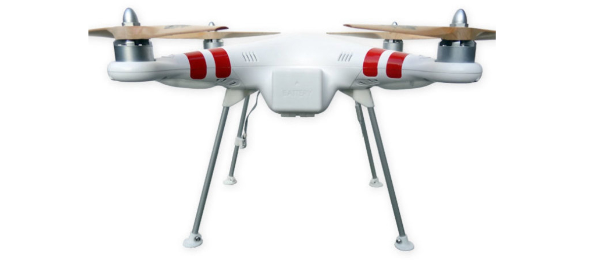 MaikelsDesign wide landing gear mounted on a DJI Phantom drone